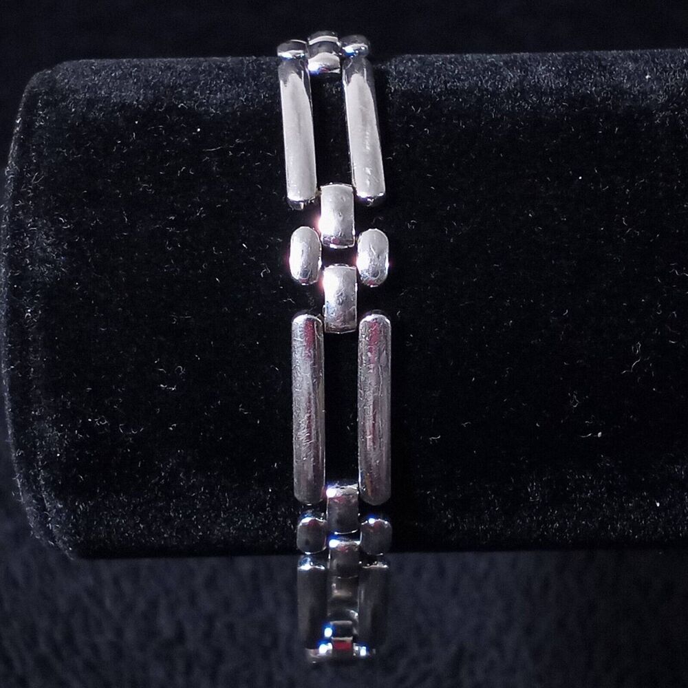 Vintage Monet Bracelet Silver Tone Folding Clasp Design #1062